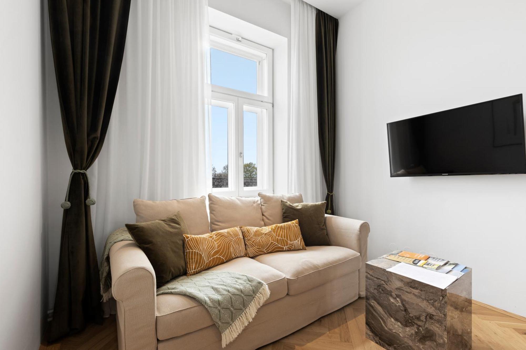 Sgrafit Apartments - Self Check-In เร็ทซ์ ภายนอก รูปภาพ